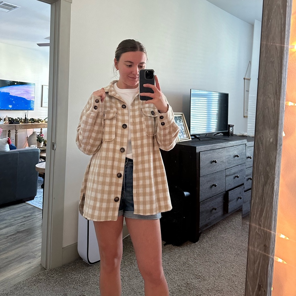 Shacket - Picture 7 of 8